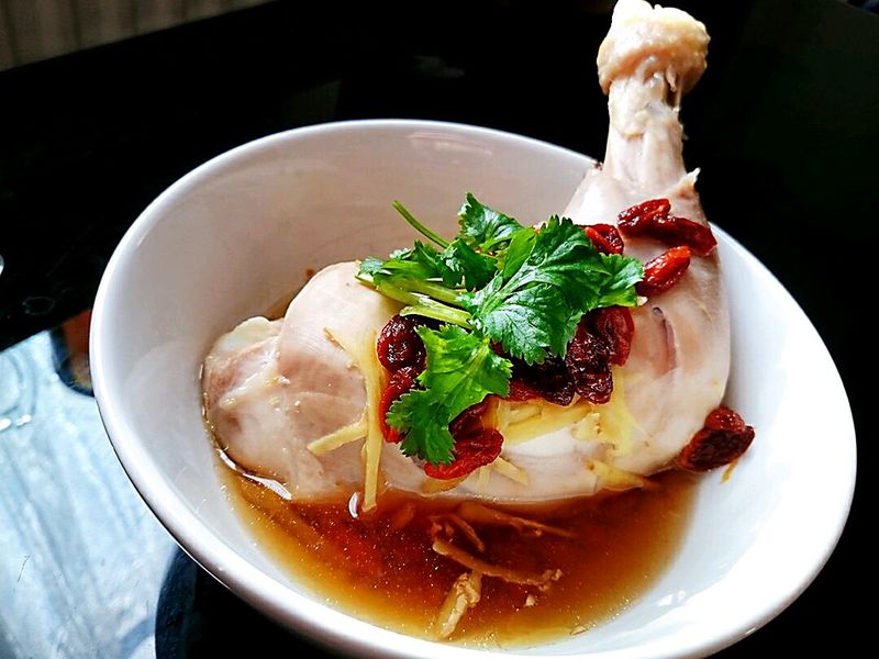 Steamed chicken leg with French wine