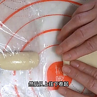 #奇妙烘焙屋#蛋黄酥的做法图解15