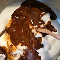 #太古烘焙糖 甜蜜轻生活#七重天巧克力慕斯蛋糕的做法图解2