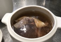 隔水炖老火牛腩汤的做法