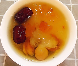 银耳桃胶羹的做法