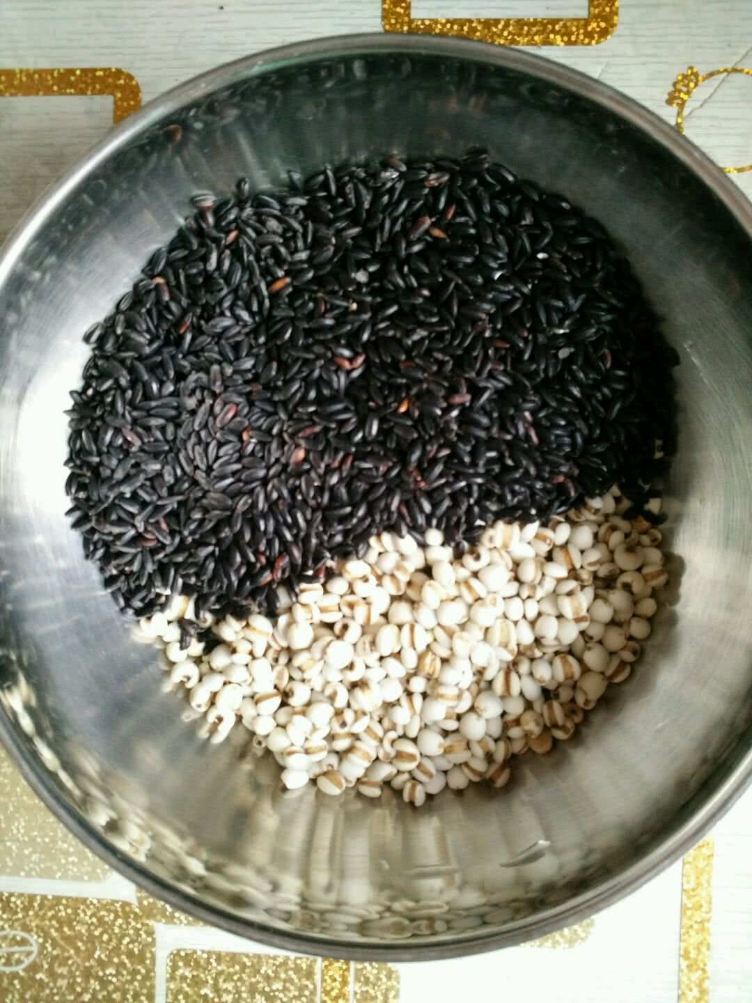 红豆薏仁黑米粥怎么做_红豆薏仁黑米粥的做法_豆果美食