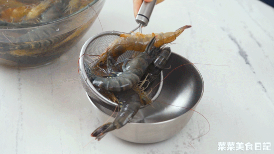 香茅煎虾 | 吮指小食的做法图解1