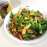 芹菜炒牛筋的做法图解4
