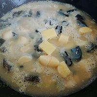 蛋蛋蒜香白菜汤的做法图解4