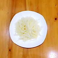 土豆丝早餐饼＃开学季快手菜＃的做法图解1