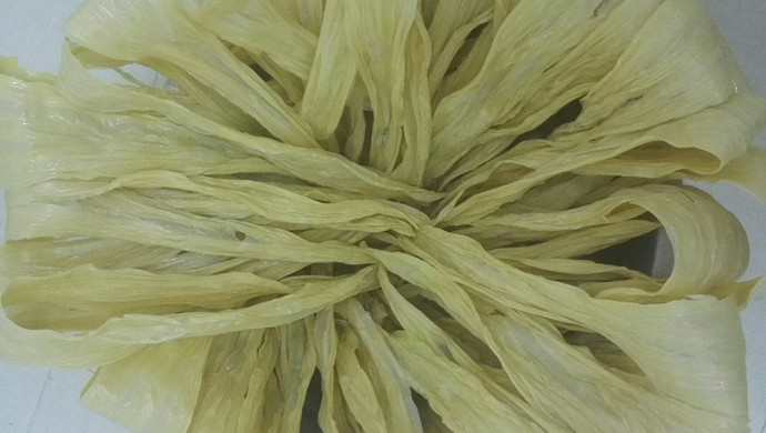 地道的纯手工腐竹