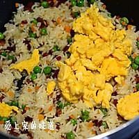 什锦炒饭的做法图解3