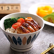 蜜汁鸡腿盖饭