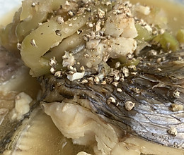 罗非鱼炖榨菜的做法