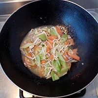 炒西芹胡萝卜油面筋百叶肉丝的做法图解6
