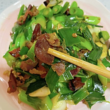 #减一点更好#蒜苗炒腊肠，好吃又下饭！
