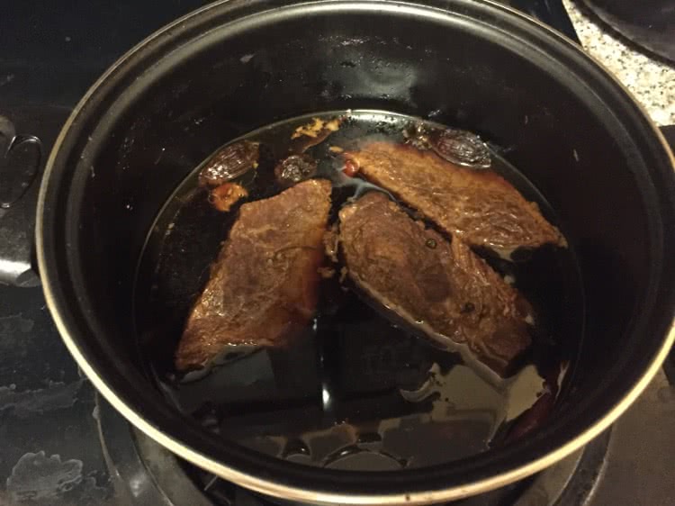 卤牛肉的做法图解7