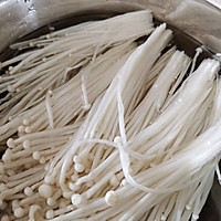 海鲜豆腐粉丝煲的做法图解3