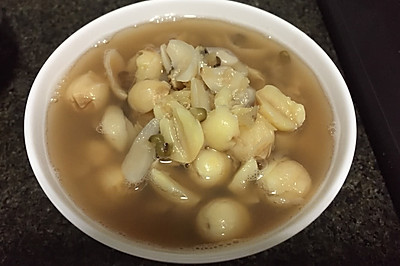 绿豆莲子百合汤