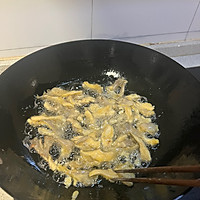 炸平菇的做法图解15