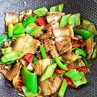 #巨下饭的家常菜#五花肉炒青椒的做法图解11