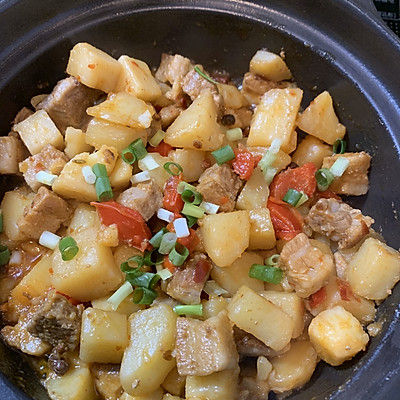 火锅底料成就的美味之五花肉炖土豆