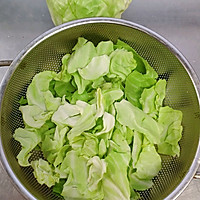 麻辣小菜--手撕包菜的做法图解1