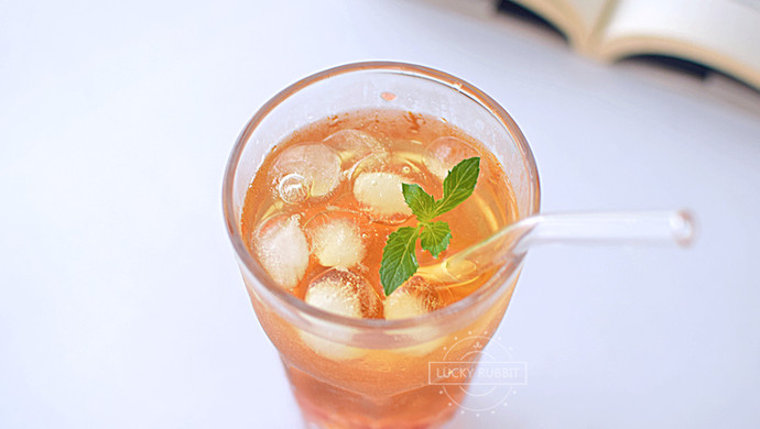 白桃乌龙蜜桃饮