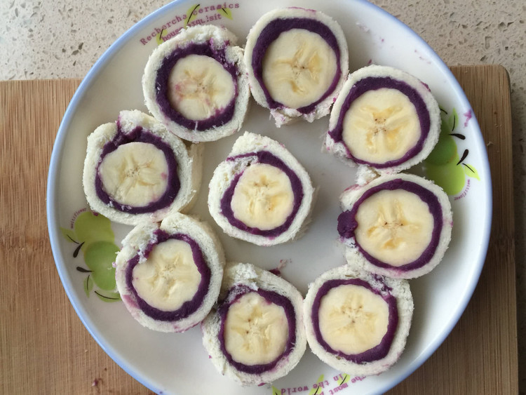 紫薯香蕉面包卷的做法