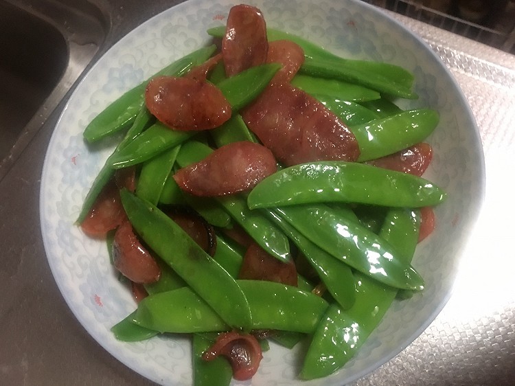 腊肠荷兰豆的做法