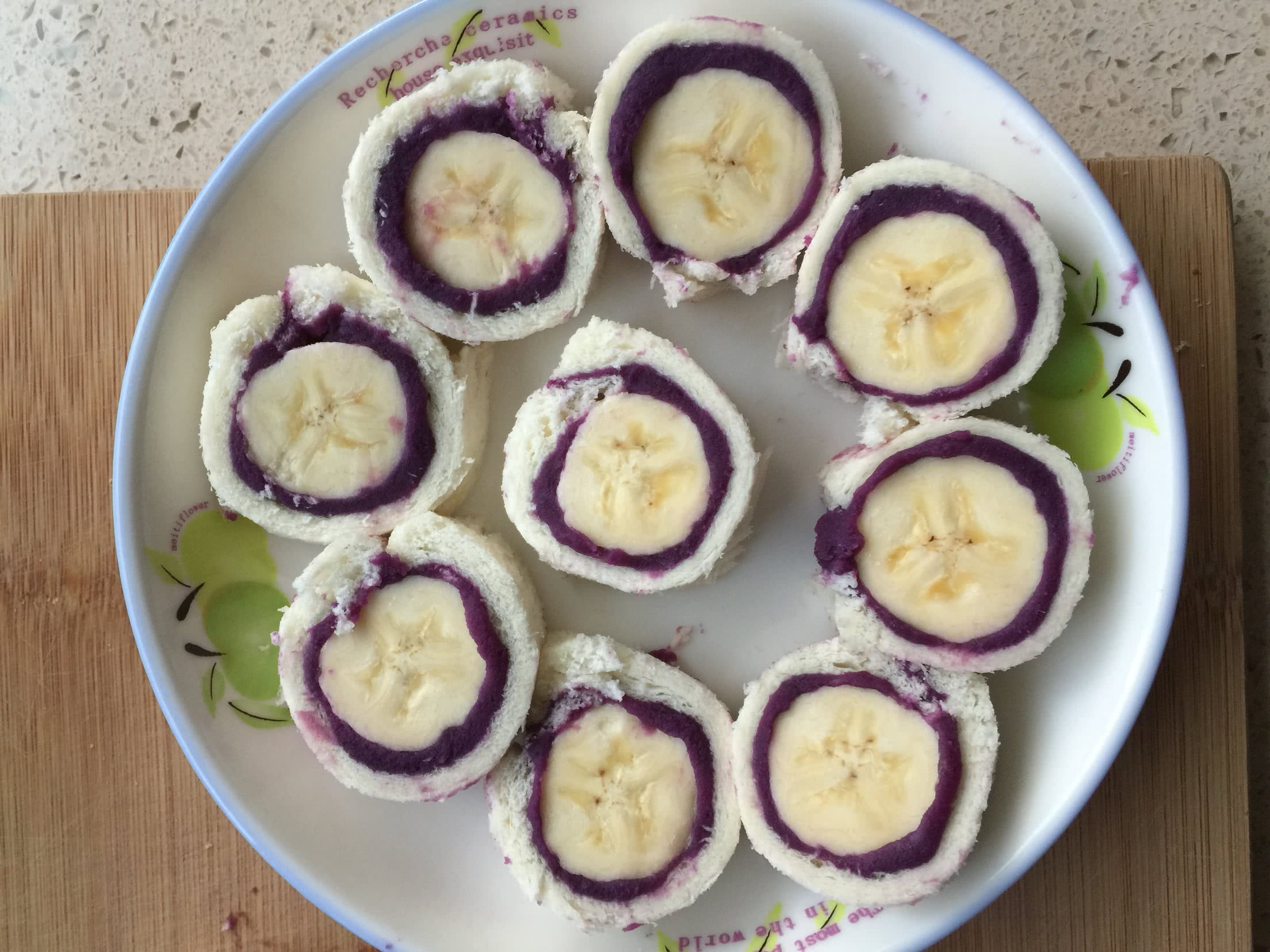 【紫薯香蕉卷】用2片吐司做的网红早餐，好看又好吃 - 哔哩哔哩