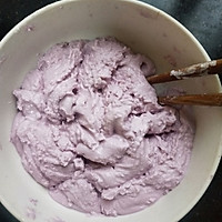 红糖紫薯蛋桂花花米酒汤圆的做法图解1