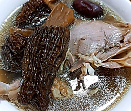 羊肚菌老鸽子猪骨汤的做法