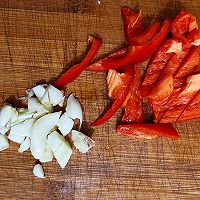 五花肉炒芥兰菜的做法图解3