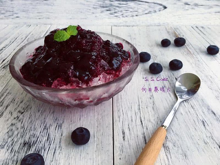 炎热时来一碗～蓝莓刨冰的做法