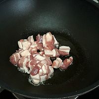 五花肉土豆焖饭的做法图解2