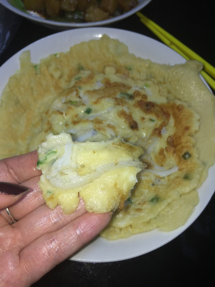 银鱼鸡蛋饼的做法