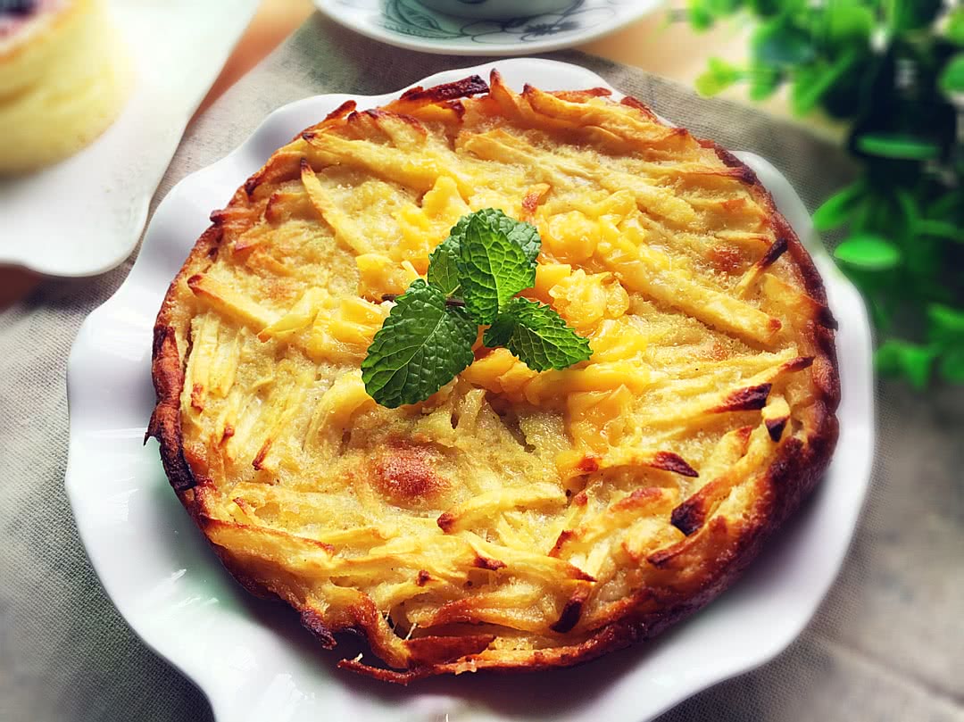 Cheese and apple