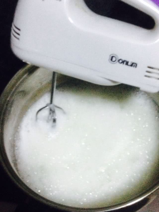 002 8寸戚风蛋糕的做法图解5