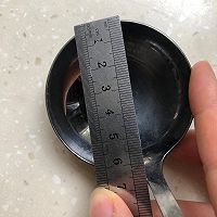 咸蛋黄肉粽的做法图解2