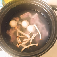 鱼丸青菜肉片汤的做法图解3