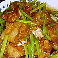 芹菜炒五花肉的做法图解4