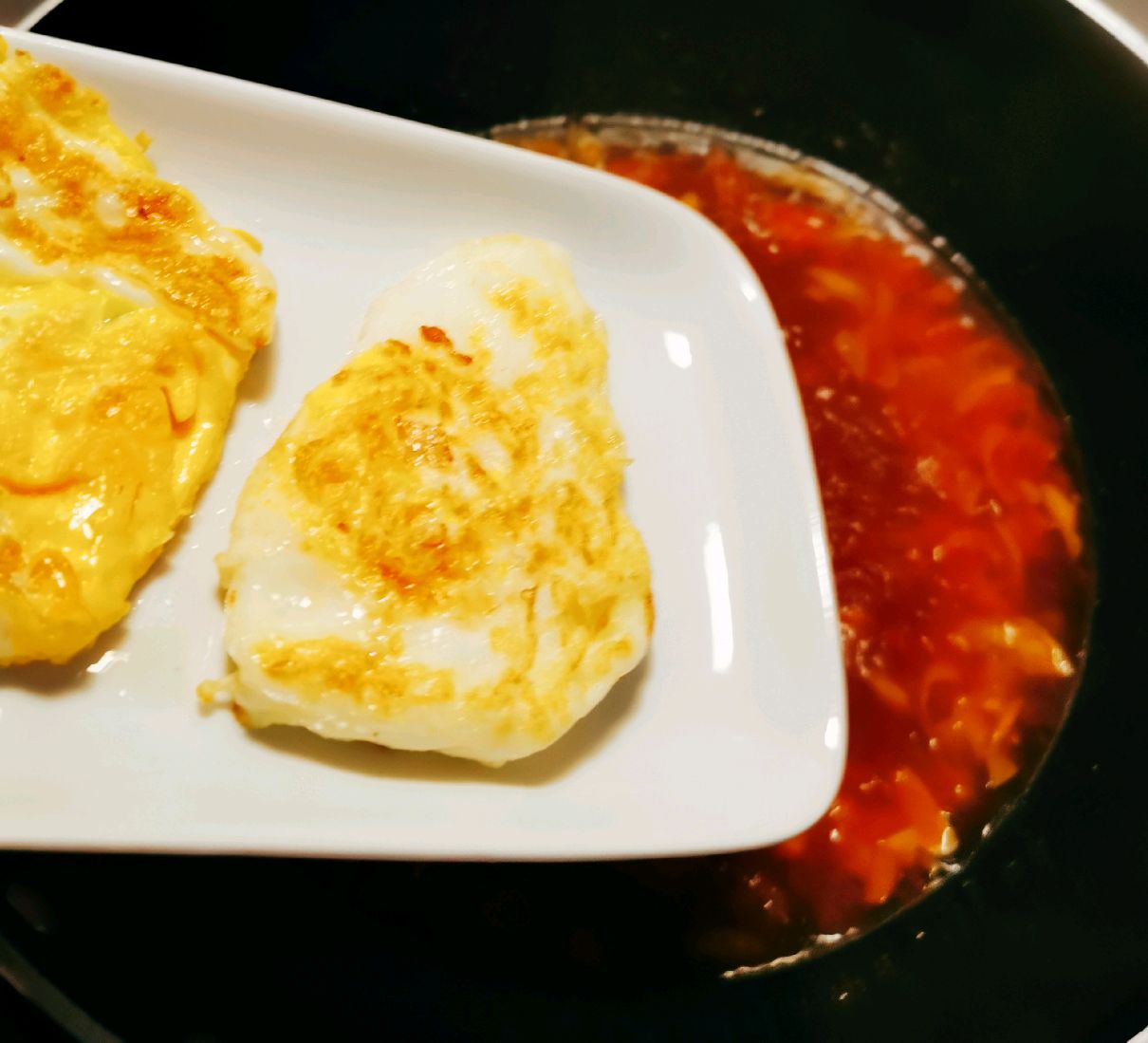 荷包蛋焖面｜超火的荷包蛋焖面，酱汁浓郁好吃到舔盘～ - 哔哩哔哩