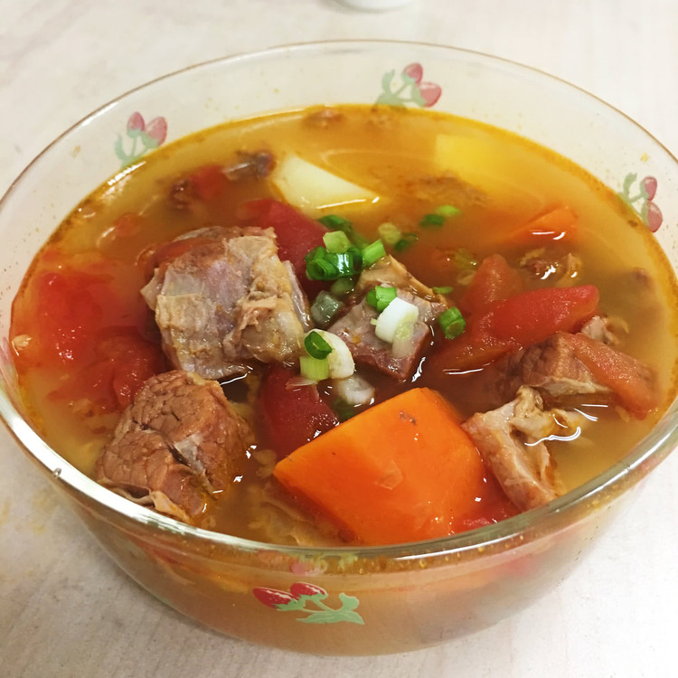电饭煲西红柿牛腩炖土豆的做法