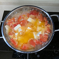 三文鱼鱼尾豆腐番茄汤的做法图解5