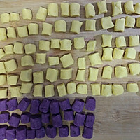 芋圆紫薯红豆奶的做法图解1