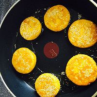 红豆馅芝麻南瓜饼的做法图解6