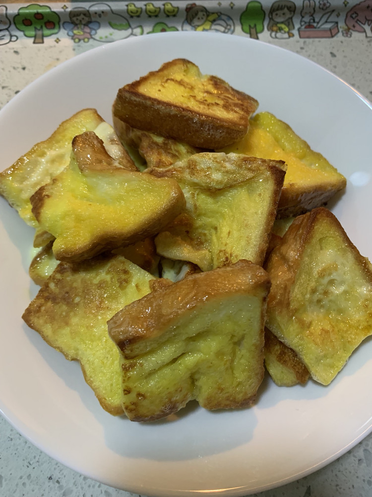 早餐只需五分钟 鸡蛋煎吐司的做法