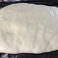 #餐桌上的春日限定#紫薯辫子面包的做法图解1