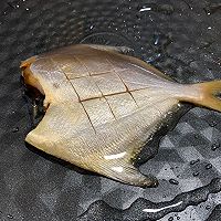 柠香煎平鱼的做法图解5