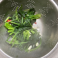 芝麻酱拌菠菜的做法图解3