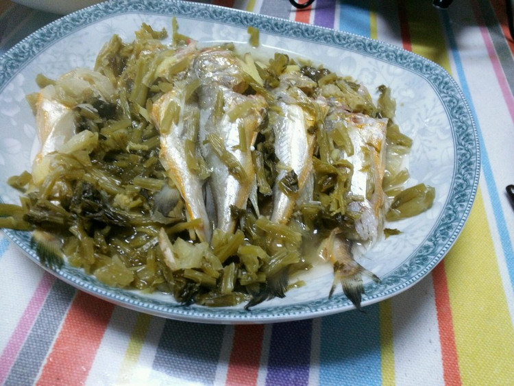 来一道宁波的家常菜，雪菜梅子鱼的做法