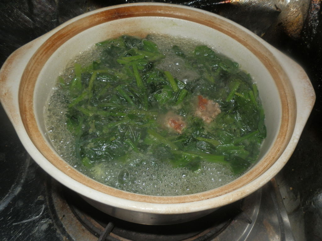 菠菜丸子湯