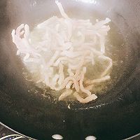 多彩荷兰豆炒肉的做法图解6
